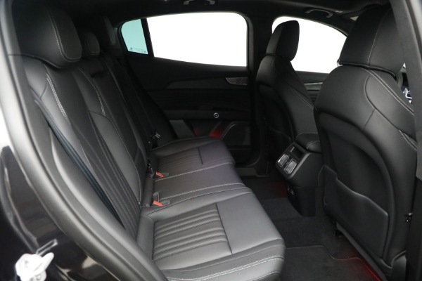 New 2025 Maserati Grecale for sale $77,466 at Alfa Romeo of Greenwich in Greenwich CT 06830 18