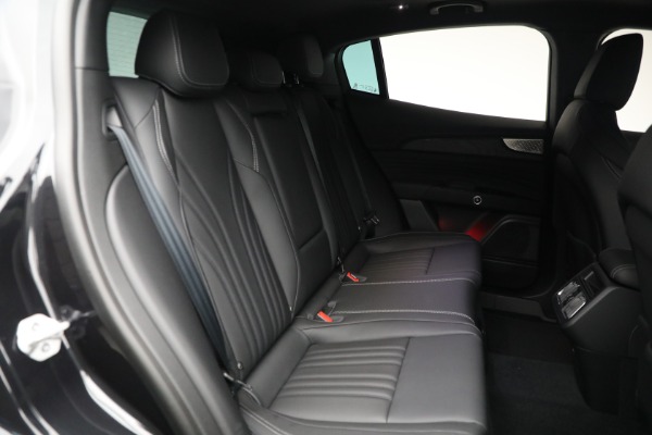 New 2025 Maserati Grecale for sale $77,466 at Alfa Romeo of Greenwich in Greenwich CT 06830 19