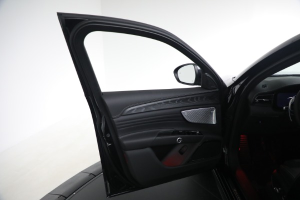 New 2025 Maserati Grecale for sale Sold at Alfa Romeo of Greenwich in Greenwich CT 06830 22
