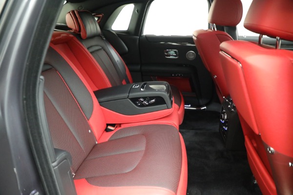 Used 2025 Rolls-Royce Black Badge Ghost for sale $429,900 at Alfa Romeo of Greenwich in Greenwich CT 06830 21