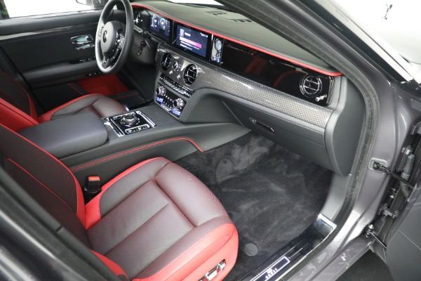 Used 2025 Rolls-Royce Black Badge Ghost for sale $429,900 at Alfa Romeo of Greenwich in Greenwich CT 06830 25