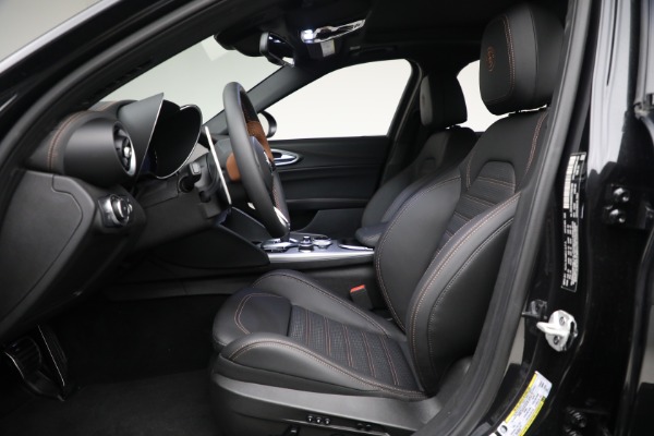 New 2025 Alfa Romeo Giulia Intensa for sale Sold at Alfa Romeo of Greenwich in Greenwich CT 06830 15