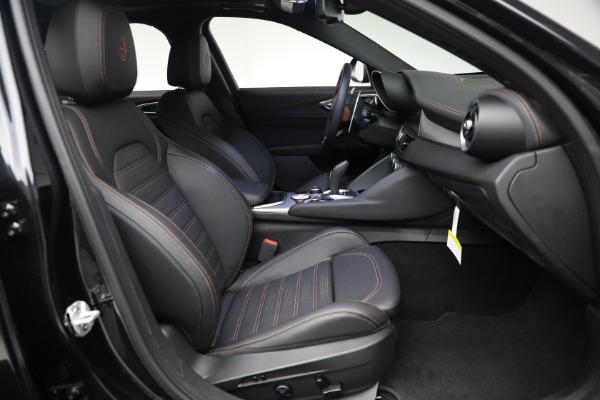 New 2025 Alfa Romeo Giulia Intensa for sale Sold at Alfa Romeo of Greenwich in Greenwich CT 06830 18