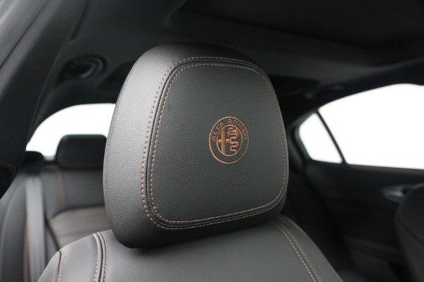 New 2025 Alfa Romeo Giulia Intensa for sale Sold at Alfa Romeo of Greenwich in Greenwich CT 06830 24
