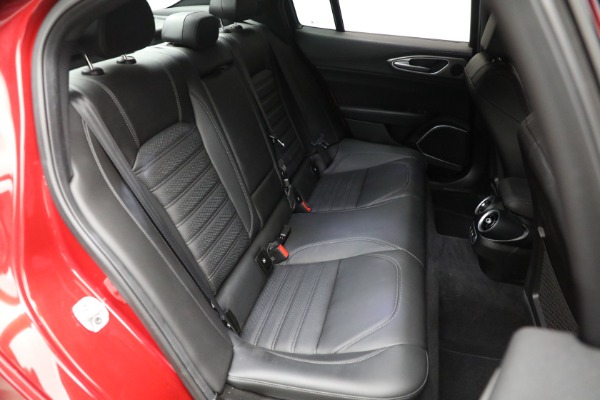 Used 2022 Alfa Romeo Giulia Veloce for sale Sold at Alfa Romeo of Greenwich in Greenwich CT 06830 20