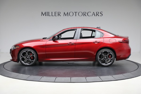 Used 2022 Alfa Romeo Giulia Veloce for sale Sold at Alfa Romeo of Greenwich in Greenwich CT 06830 3