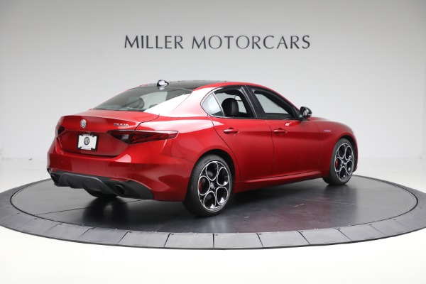Used 2022 Alfa Romeo Giulia Veloce for sale Sold at Alfa Romeo of Greenwich in Greenwich CT 06830 7