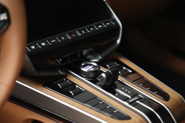 New 2026 Aston Martin Vanquish for sale $498,000 at Alfa Romeo of Greenwich in Greenwich CT 06830 26