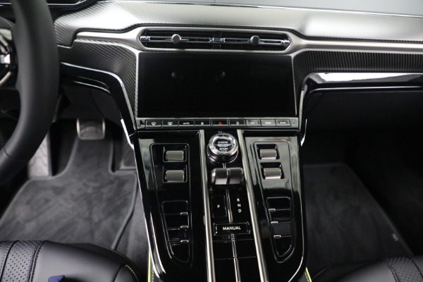 New 2026 Aston Martin Vantage for sale $244,325 at Alfa Romeo of Greenwich in Greenwich CT 06830 19