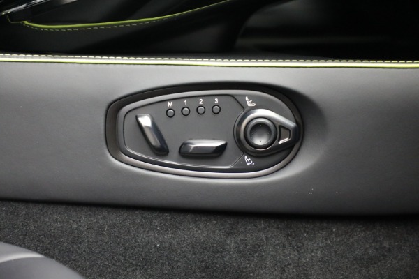 New 2026 Aston Martin Vantage for sale $244,325 at Alfa Romeo of Greenwich in Greenwich CT 06830 21