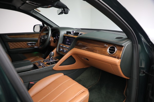 Used 2021 Bentley Bentayga V8 for sale $109,900 at Alfa Romeo of Greenwich in Greenwich CT 06830 27