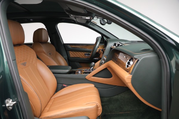 Used 2021 Bentley Bentayga V8 for sale $109,900 at Alfa Romeo of Greenwich in Greenwich CT 06830 28
