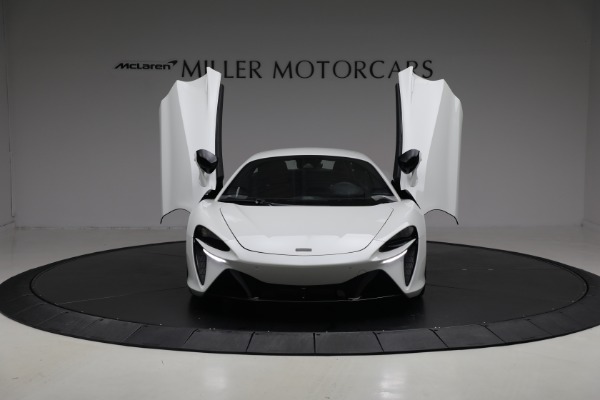 New 2026 McLaren Artura TechLux for sale $304,500 at Alfa Romeo of Greenwich in Greenwich CT 06830 13
