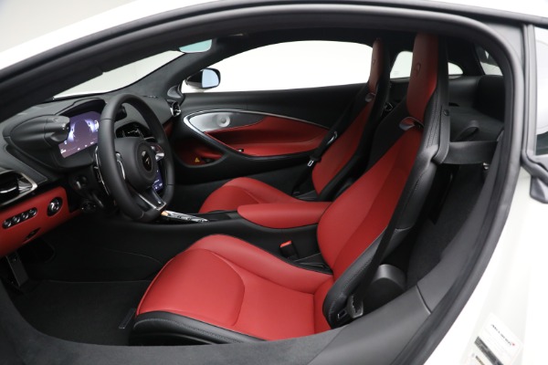 New 2026 McLaren Artura TechLux for sale $304,500 at Alfa Romeo of Greenwich in Greenwich CT 06830 22