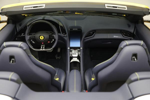 Used 2025 Ferrari Roma Spider for sale $337,900 at Alfa Romeo of Greenwich in Greenwich CT 06830 20