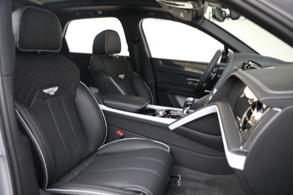 New 2025 Bentley Bentayga S Black Edition for sale $264,900 at Alfa Romeo of Greenwich in Greenwich CT 06830 24