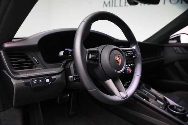 Used 2025 Porsche 911 Carrera GTS for sale $195,900 at Alfa Romeo of Greenwich in Greenwich CT 06830 13