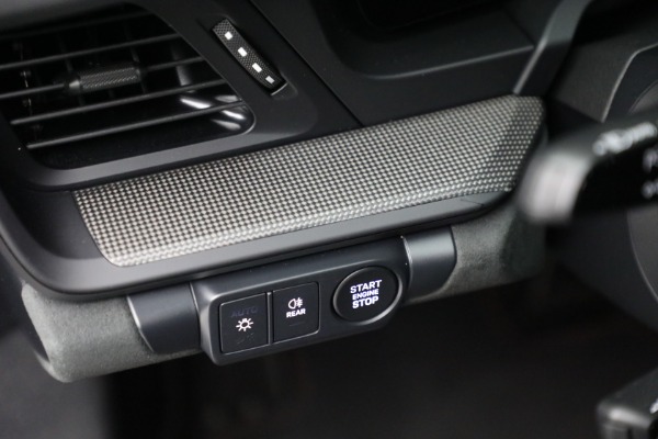 Used 2025 Porsche 911 Carrera GTS for sale $195,900 at Alfa Romeo of Greenwich in Greenwich CT 06830 19