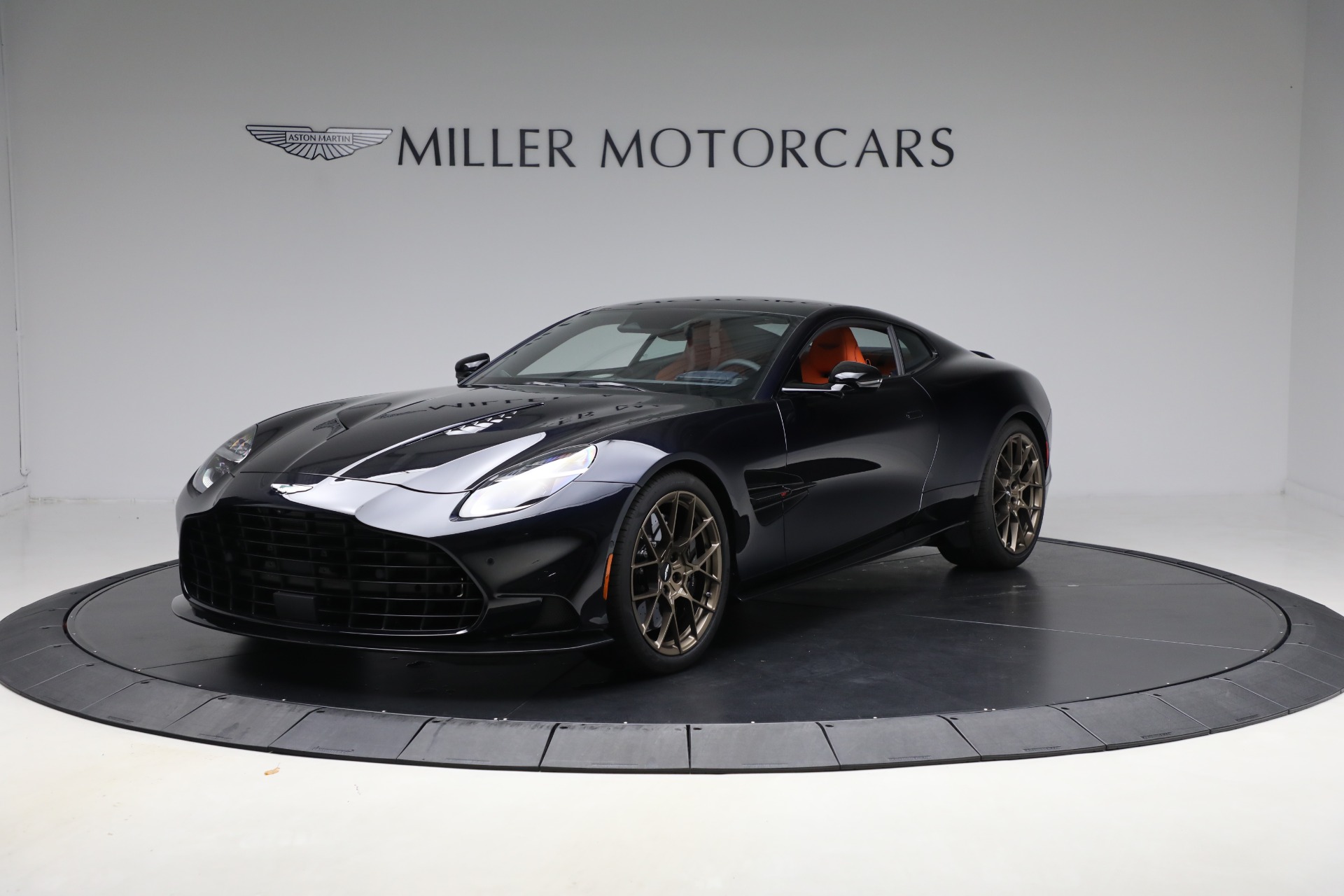 Used 2025 Aston Martin Vanquish for sale $431,900 at Alfa Romeo of Greenwich in Greenwich CT 06830 1