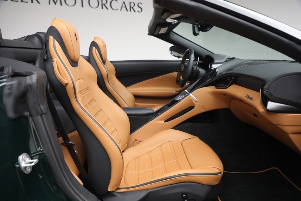 Used 2025 Ferrari Roma Spider for sale $334,900 at Alfa Romeo of Greenwich in Greenwich CT 06830 19