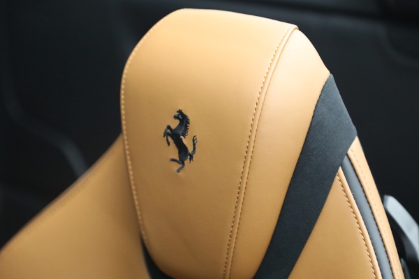 Used 2025 Ferrari Roma Spider for sale $334,900 at Alfa Romeo of Greenwich in Greenwich CT 06830 24