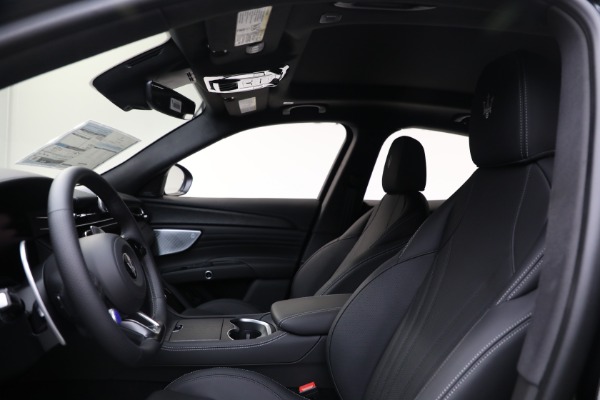 New 2025 Maserati Grecale Modena for sale $82,215 at Alfa Romeo of Greenwich in Greenwich CT 06830 13