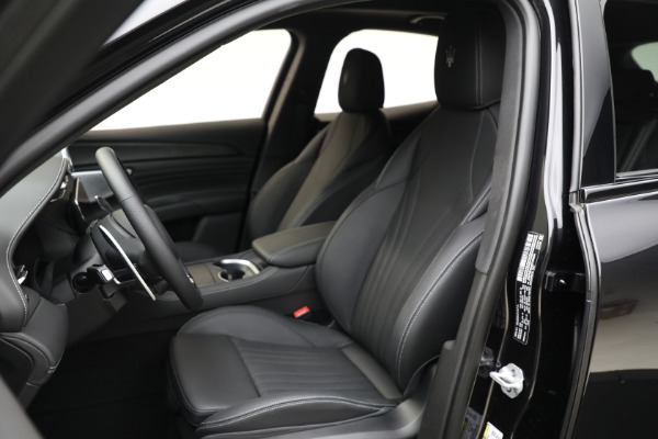 New 2025 Maserati Grecale Modena for sale $82,215 at Alfa Romeo of Greenwich in Greenwich CT 06830 14