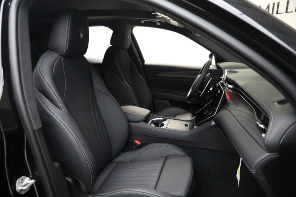 New 2025 Maserati Grecale Modena for sale $82,215 at Alfa Romeo of Greenwich in Greenwich CT 06830 17