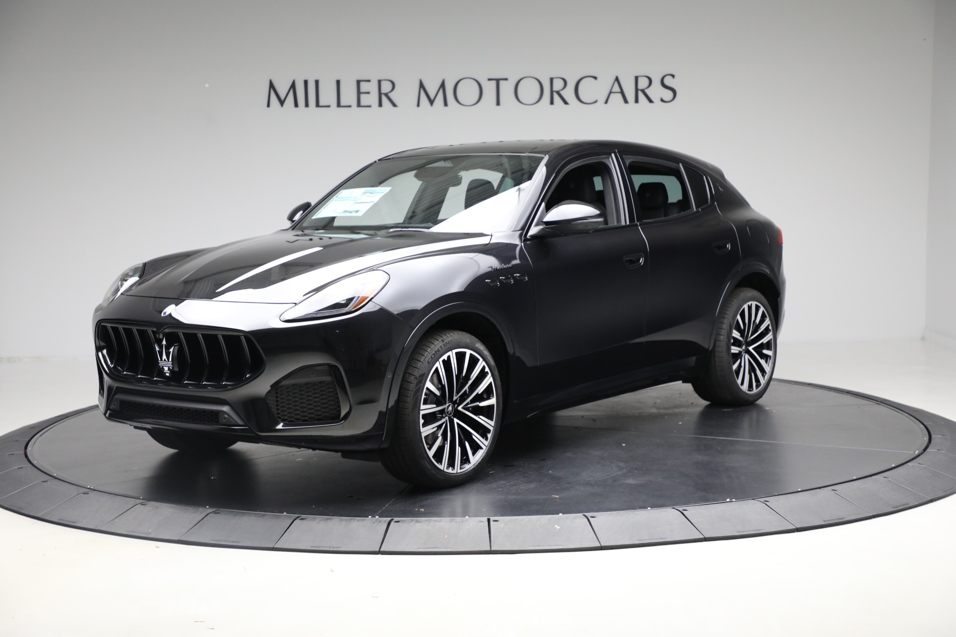 New 2025 Maserati Grecale Modena for sale $82,215 at Alfa Romeo of Greenwich in Greenwich CT 06830 1