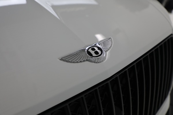 Used 2025 Bentley Bentayga EWB Azure V8 for sale $255,900 at Alfa Romeo of Greenwich in Greenwich CT 06830 13