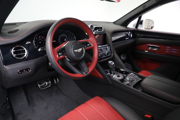 Used 2025 Bentley Bentayga EWB Azure V8 for sale $255,900 at Alfa Romeo of Greenwich in Greenwich CT 06830 15
