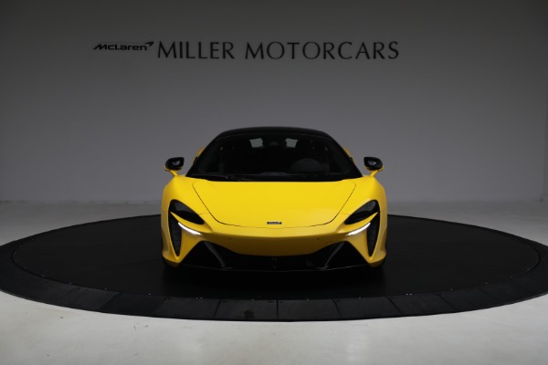 Used 2024 McLaren Artura for sale $193,900 at Alfa Romeo of Greenwich in Greenwich CT 06830 12