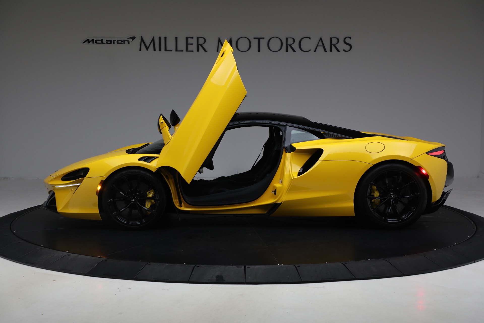 2024 McLaren Artura Base - Photo 15