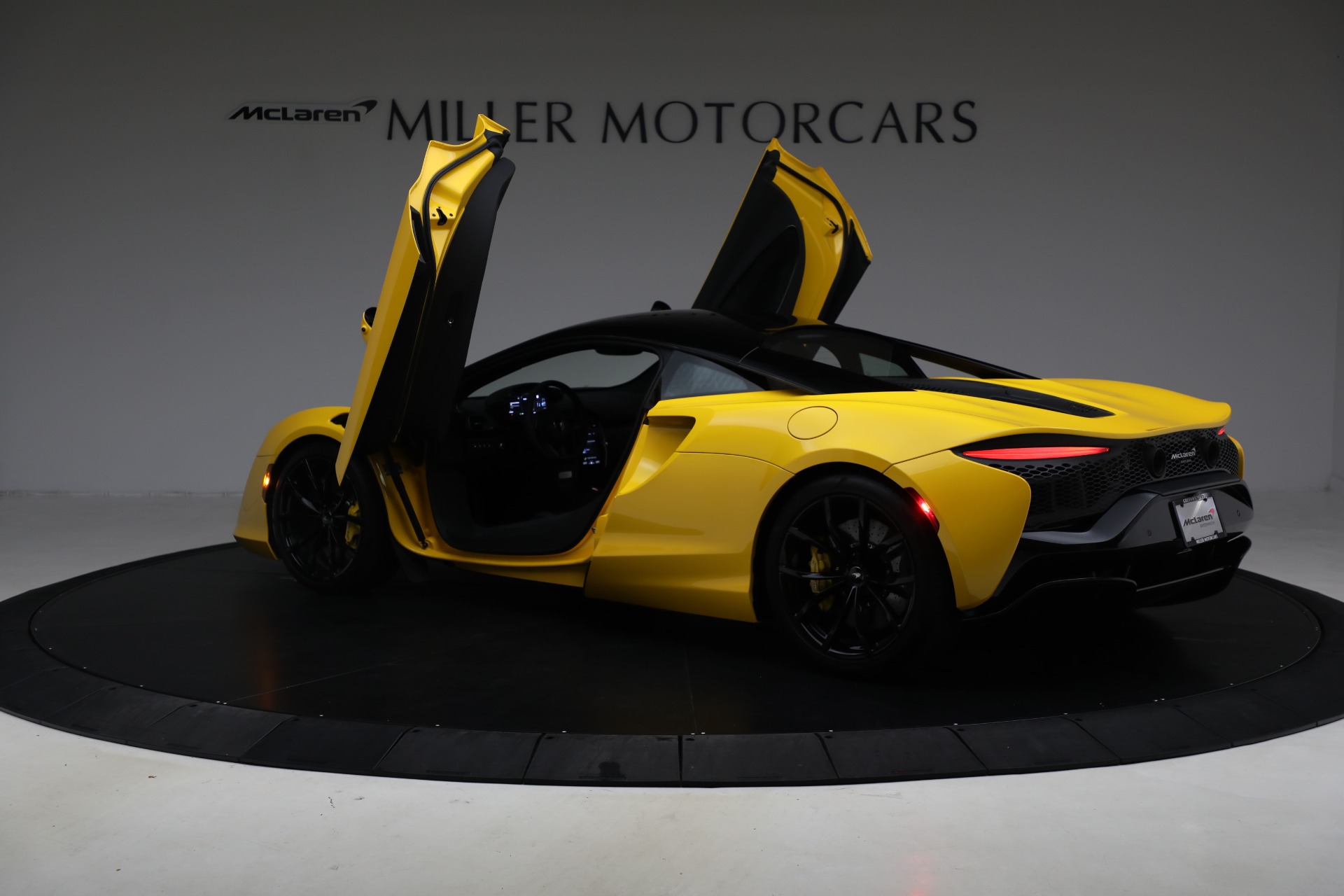 2024 McLaren Artura Base - Photo 16