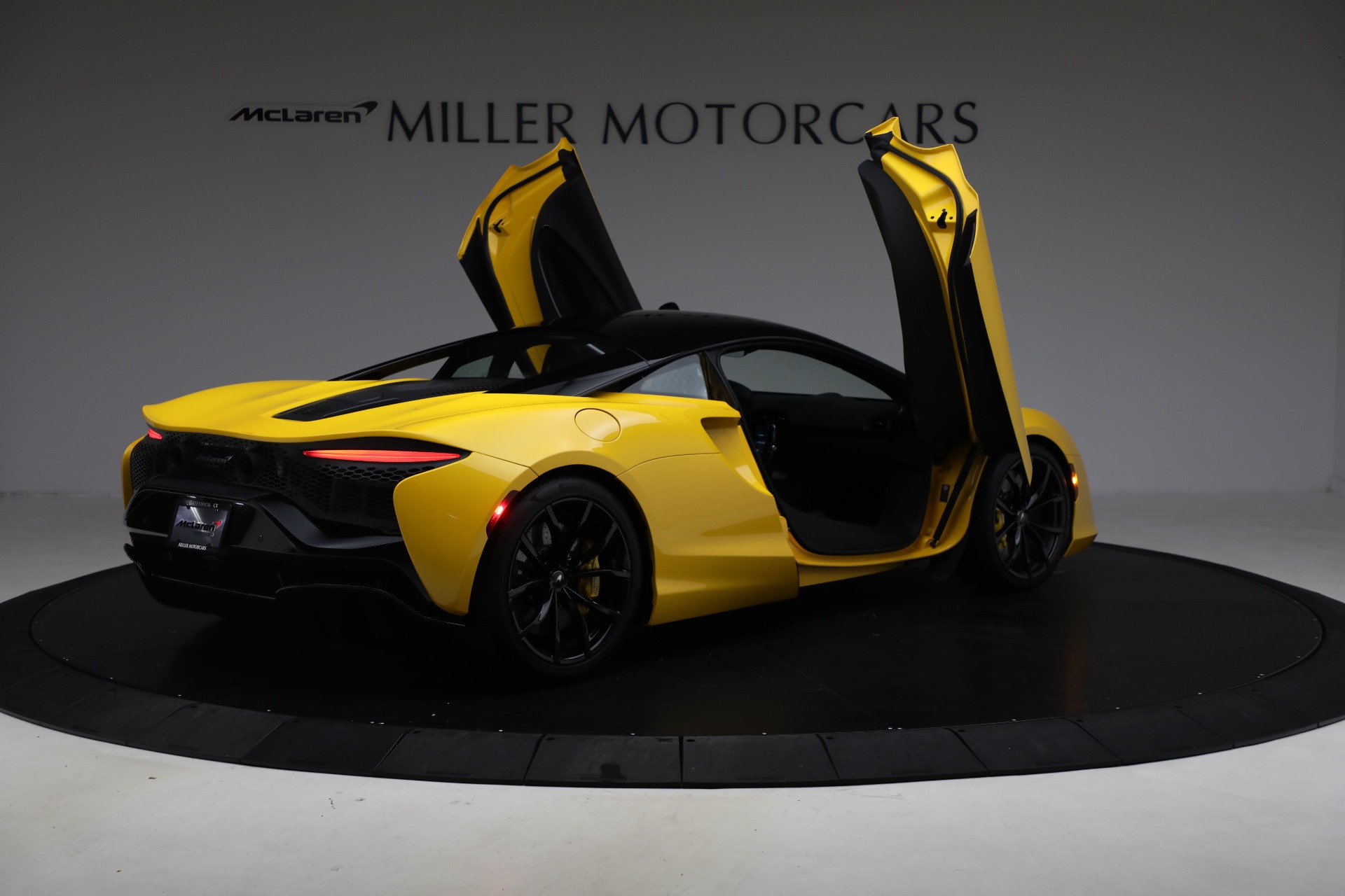 2024 McLaren Artura Base - Photo 18