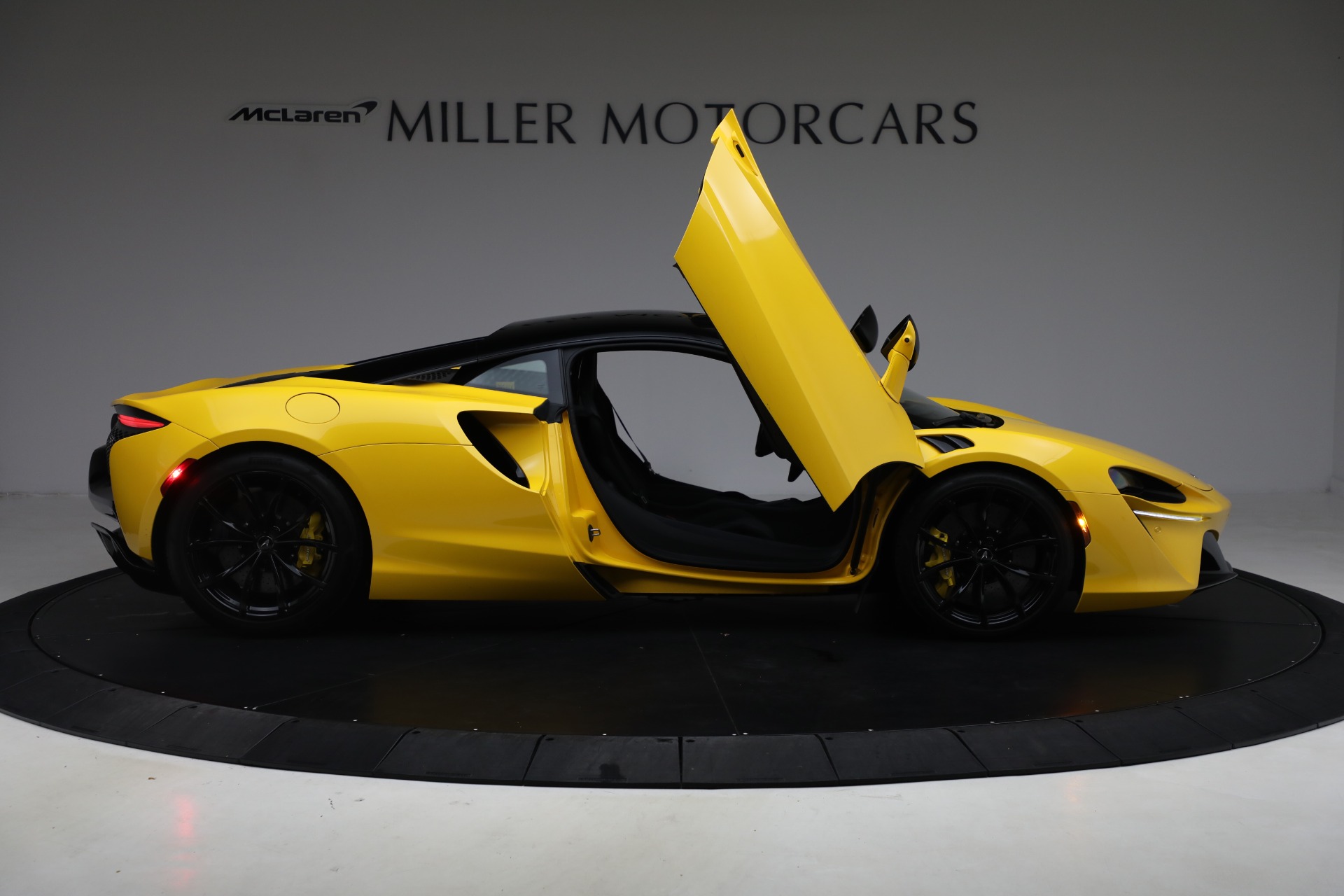 2024 McLaren Artura Base - Photo 19