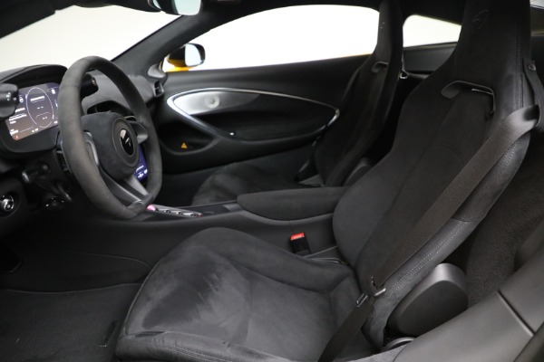 Used 2024 McLaren Artura for sale $193,900 at Alfa Romeo of Greenwich in Greenwich CT 06830 22
