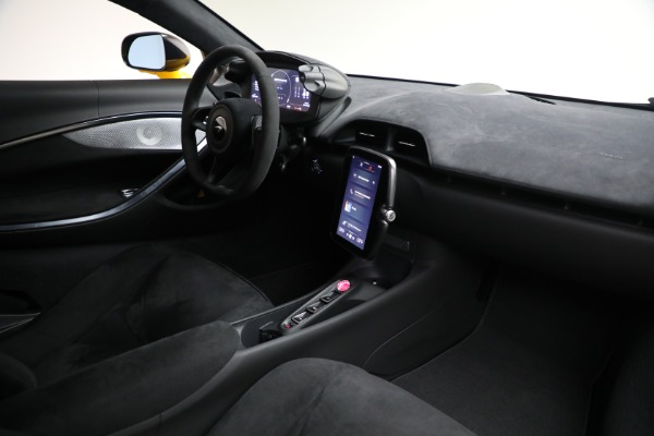 Used 2024 McLaren Artura for sale $193,900 at Alfa Romeo of Greenwich in Greenwich CT 06830 26