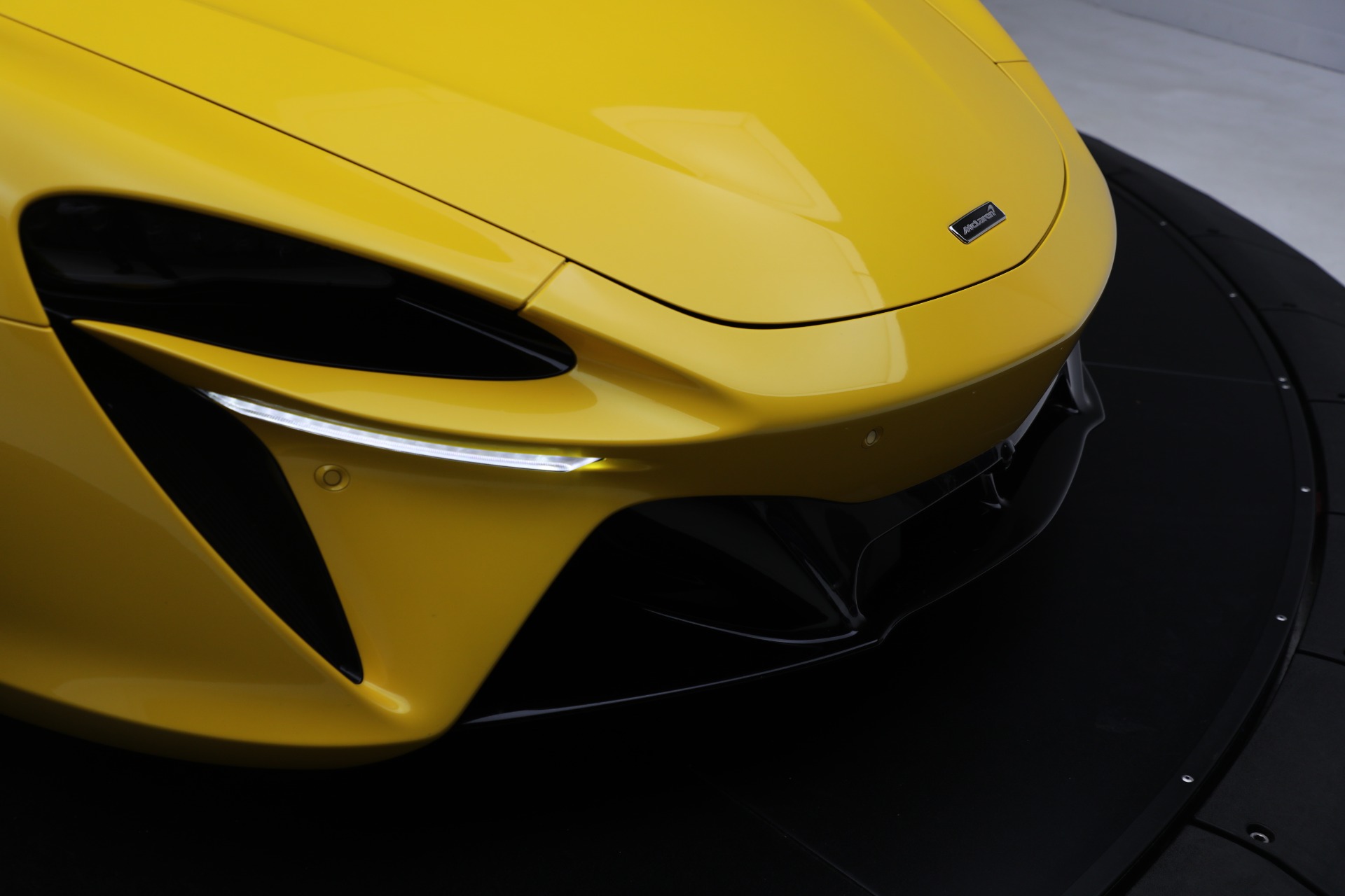 2024 McLaren Artura Base - Photo 32