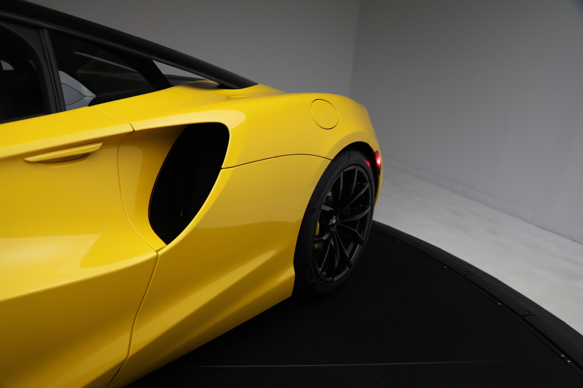 2024 McLaren Artura Base - Photo 34