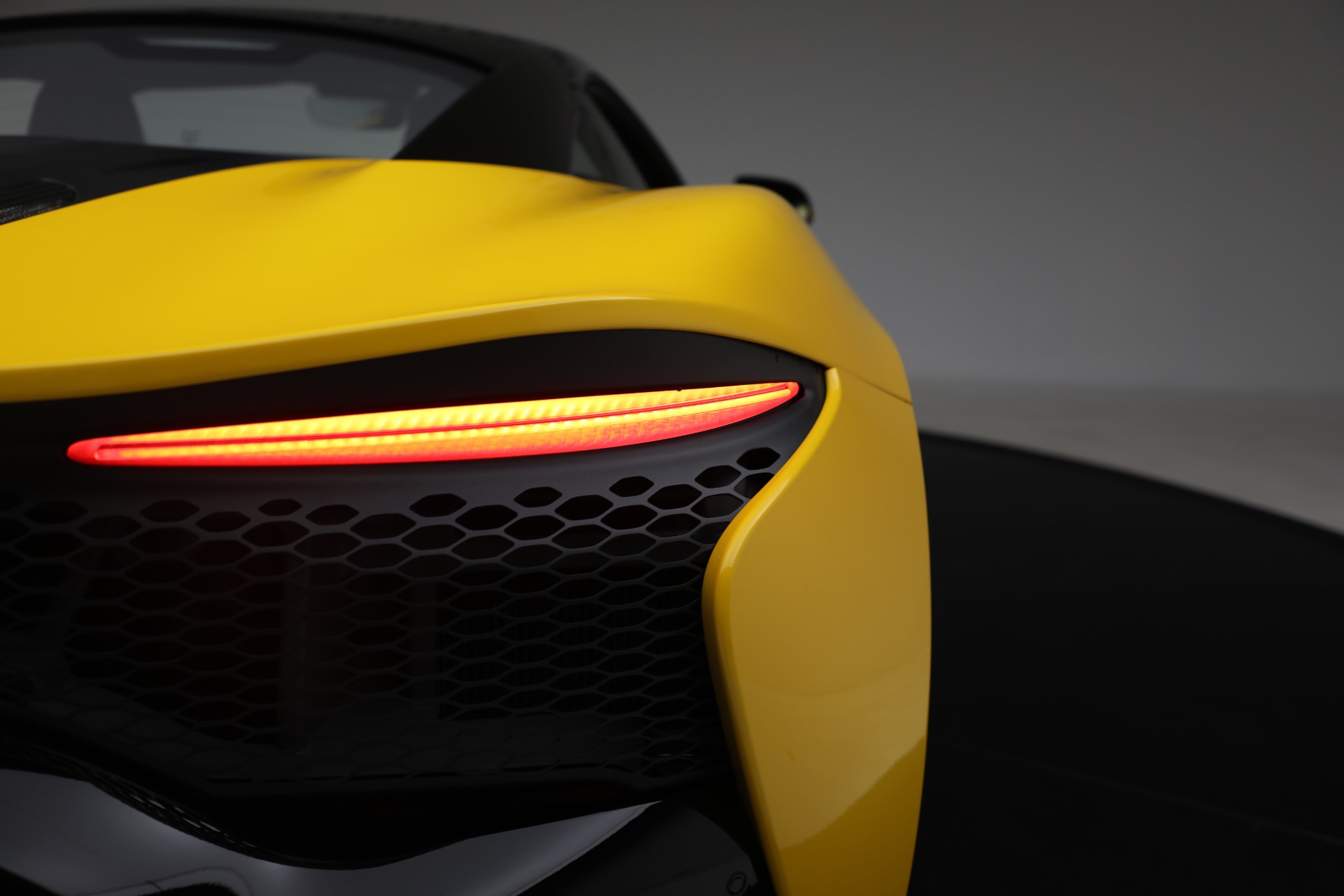 2024 McLaren Artura Base - Photo 36