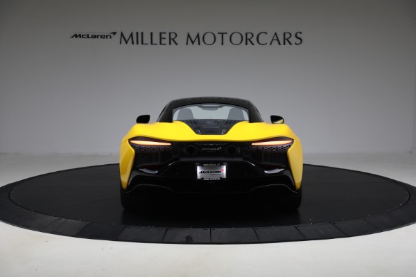 Used 2024 McLaren Artura for sale $193,900 at Alfa Romeo of Greenwich in Greenwich CT 06830 6