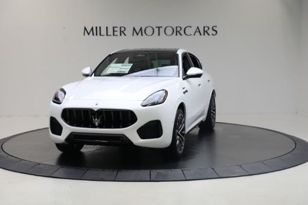 Used 2025 Maserati Grecale Modena for sale $61,116 at Alfa Romeo of Greenwich in Greenwich CT 06830 12