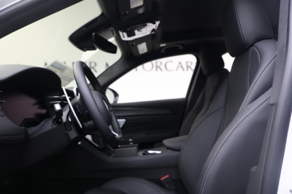 Used 2025 Maserati Grecale Modena for sale $61,116 at Alfa Romeo of Greenwich in Greenwich CT 06830 14