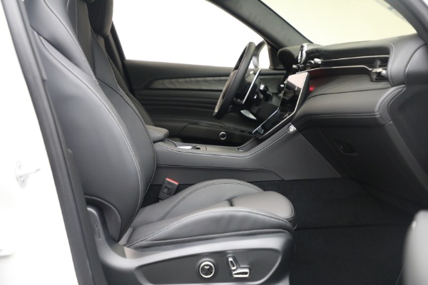 Used 2025 Maserati Grecale Modena for sale $61,116 at Alfa Romeo of Greenwich in Greenwich CT 06830 17