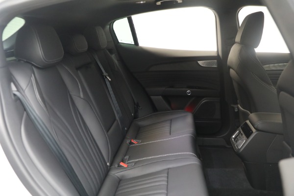Used 2025 Maserati Grecale Modena for sale $61,116 at Alfa Romeo of Greenwich in Greenwich CT 06830 19