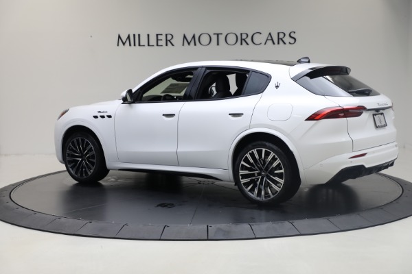 Used 2025 Maserati Grecale Modena for sale $61,116 at Alfa Romeo of Greenwich in Greenwich CT 06830 3