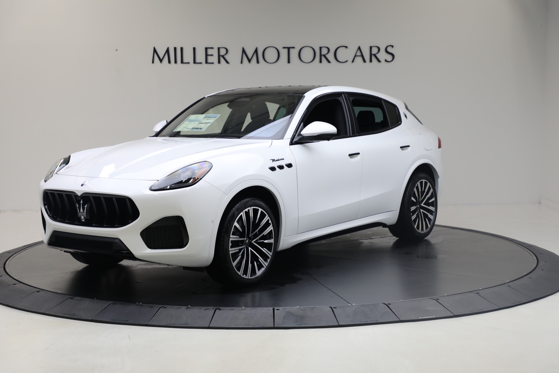 Used 2025 Maserati Grecale Modena for sale $61,116 at Alfa Romeo of Greenwich in Greenwich CT 06830 1