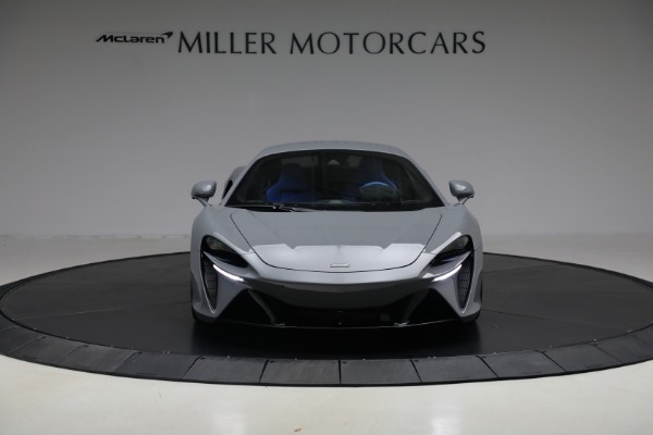 Used 2023 McLaren Artura for sale $184,900 at Alfa Romeo of Greenwich in Greenwich CT 06830 12