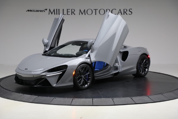 Used 2023 McLaren Artura for sale $184,900 at Alfa Romeo of Greenwich in Greenwich CT 06830 14